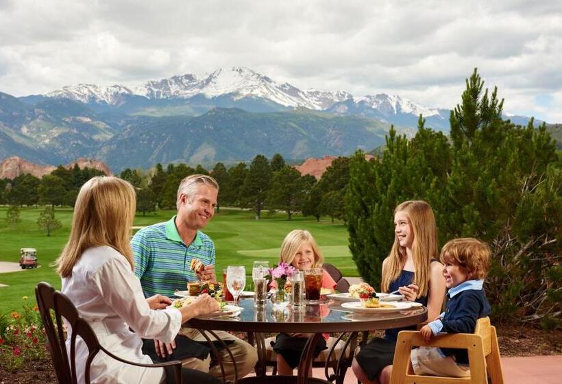 ジュニアスイート, Garden Of The Gods Resort & Club