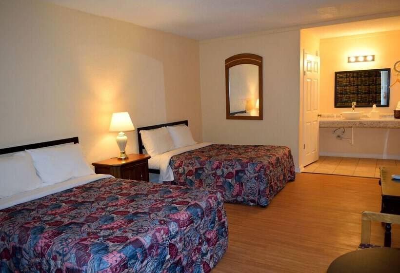 디럭스 룸, Red Carpet Inn Battleboro