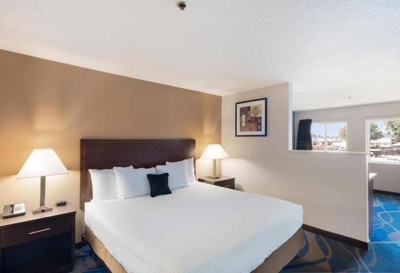 سوییت اجرایی, Red Lion Inn & Suites Kennewick Tri Cities