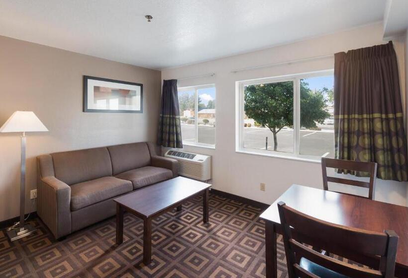 اتاق استاندارد با تخت بزرگ, Red Lion Inn & Suites Kennewick Tri Cities
