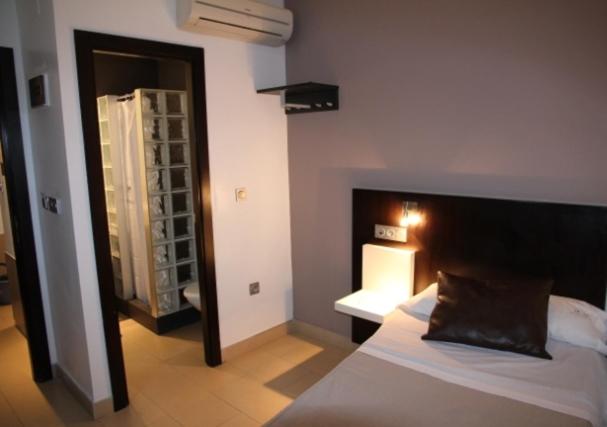 اتاق استاندارد یک نفره, Hostal Central