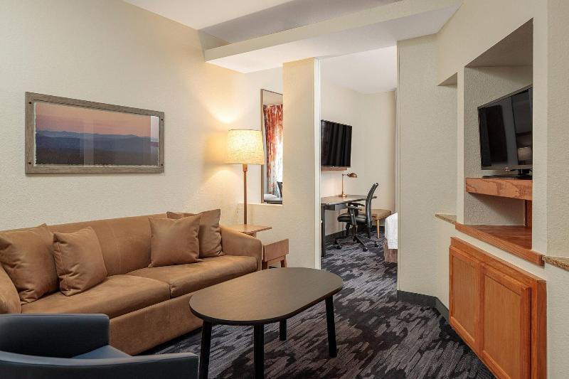 스탠다드 스튜디오 킹침대, Fairfield Inn & Suites San Angelo