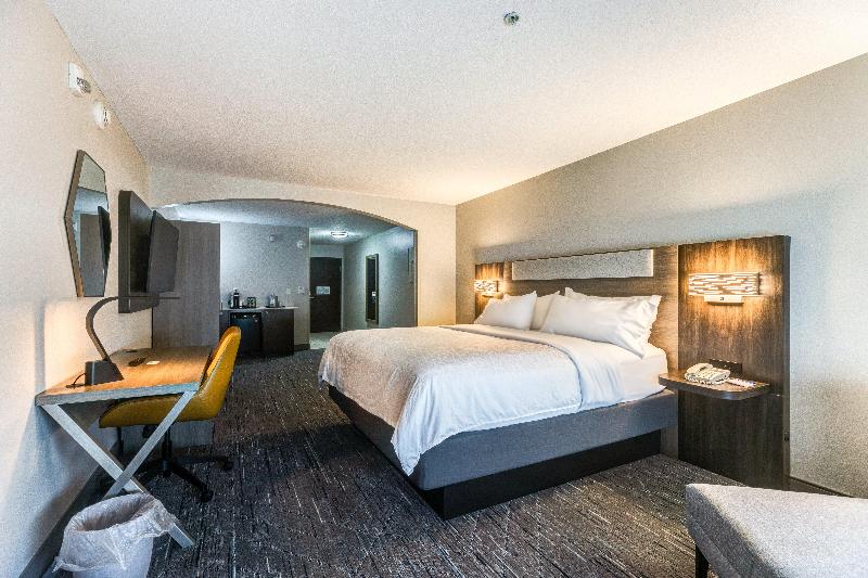 장애인을 위한 스위트, Holiday Inn Express Hotel & Suites Salina, An Ihg