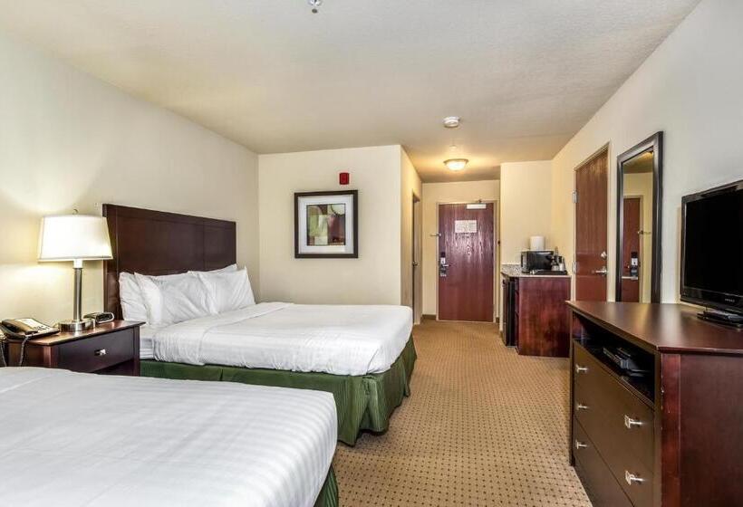 Четырехместный Номер Стандарт, Cobblestone Inn & Suites   Vinton, Ia