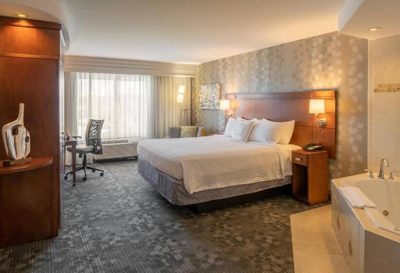 장애인을 위한 킹사이즈 침대 스탠다드 룸, Courtyard Jacksonville Orange Park