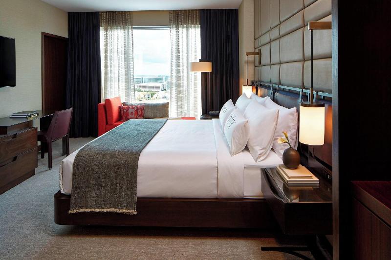 اتاق استاندارد با تخت بزرگ, Hilton Garden Inn Houston Nw America Plaza