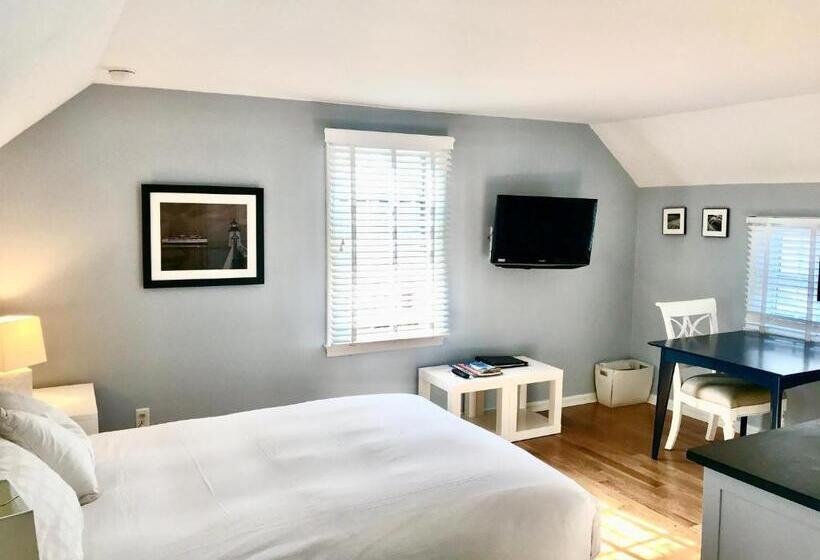 스탠다드 스튜디오, The Cottages At Nantucket Boat Basin