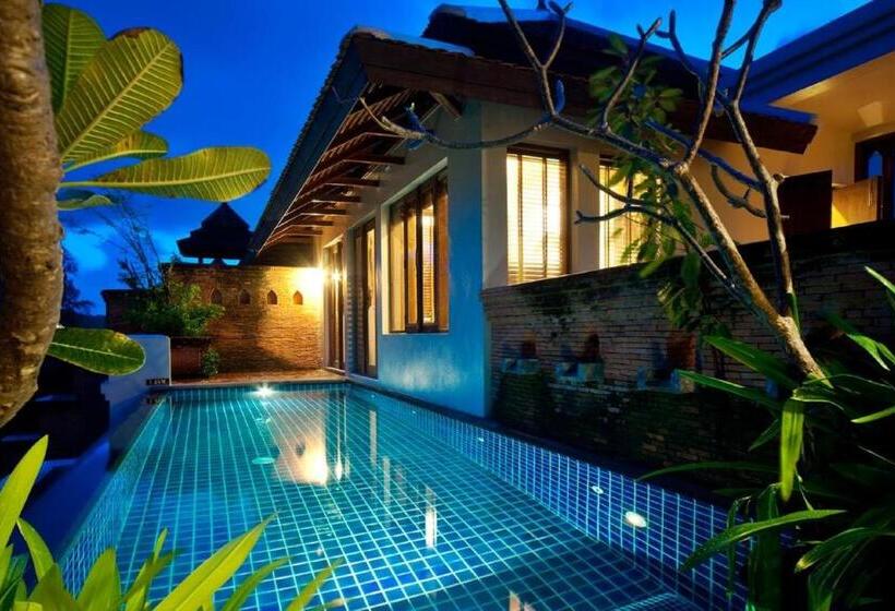 带花园景观和一个卧室的别墅, Royal Muang Samui Villas   Sha Extra Plus