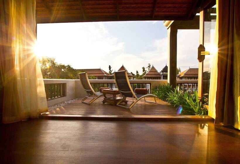 带花园景观和一个卧室的别墅, Royal Muang Samui Villas   Sha Extra Plus