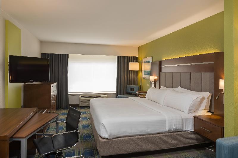 Люкс Кровать Кинг, Holiday Inn Express Hotel & Suites Clifton Park, An Ihg