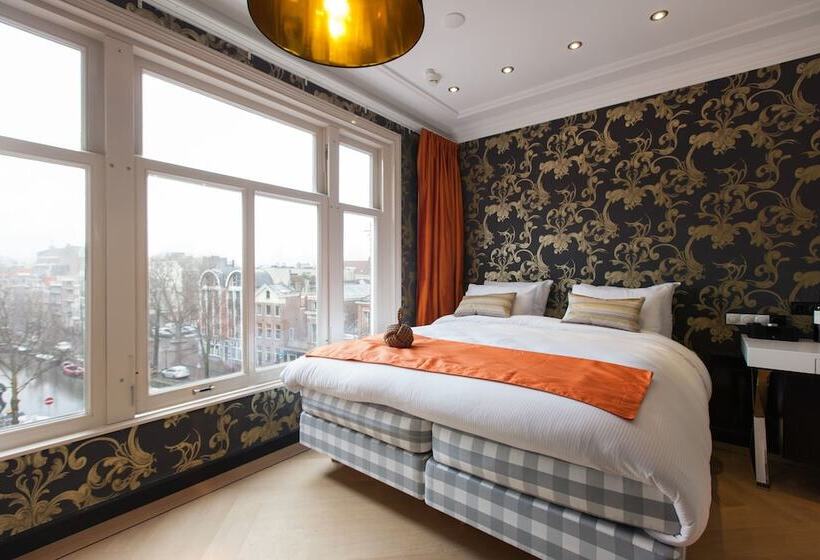 اتاق لوکس با چشم‌انداز, Amsterdam Canal
