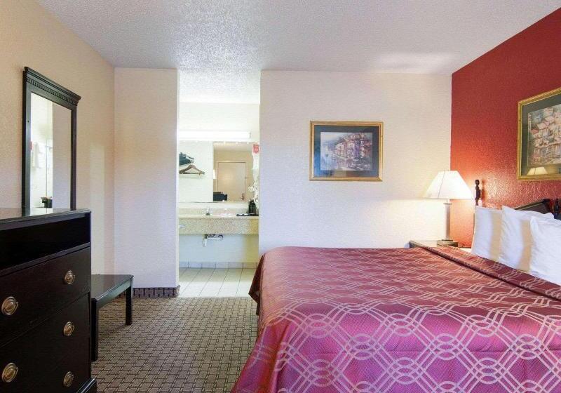 스탠다드 룸, Econo Lodge Pine Bluff