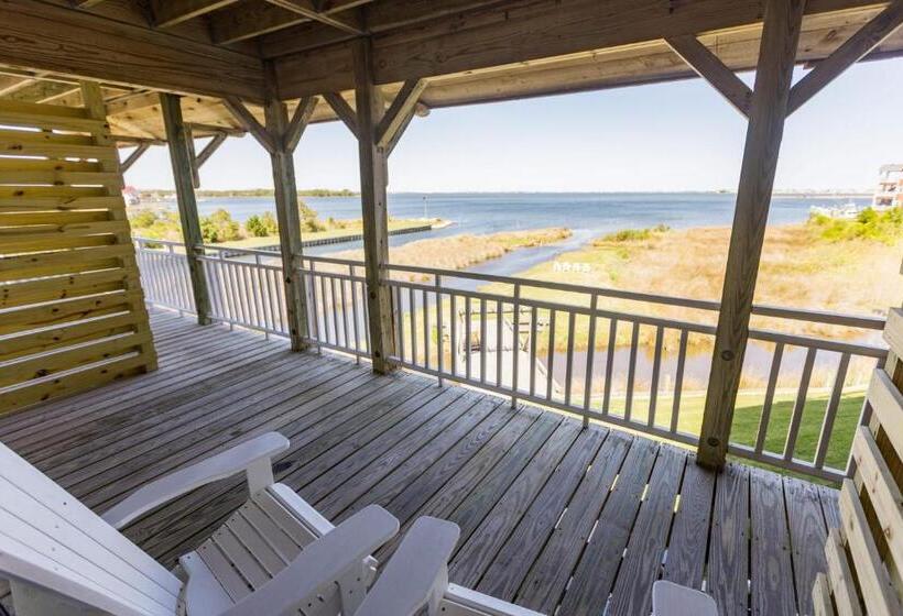 Люкс 2 Спальни, The Burrus House Inn Waterfront Suites