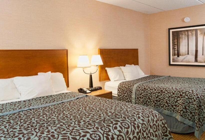 스탠다드 룸, Days Inn By Wyndham Duluth Lakewalk
