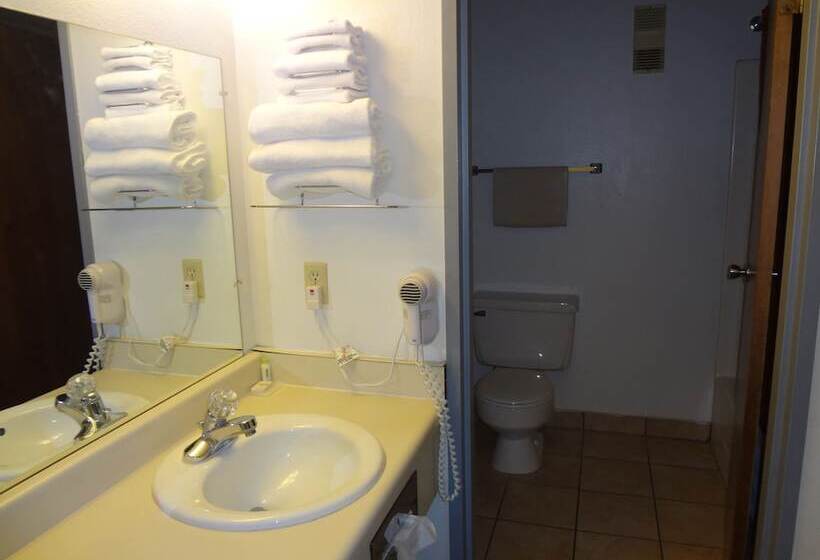 Номер Стандарт 2 Двуспальные Кровати, Quality Inn & Suites Okanogan  Omak