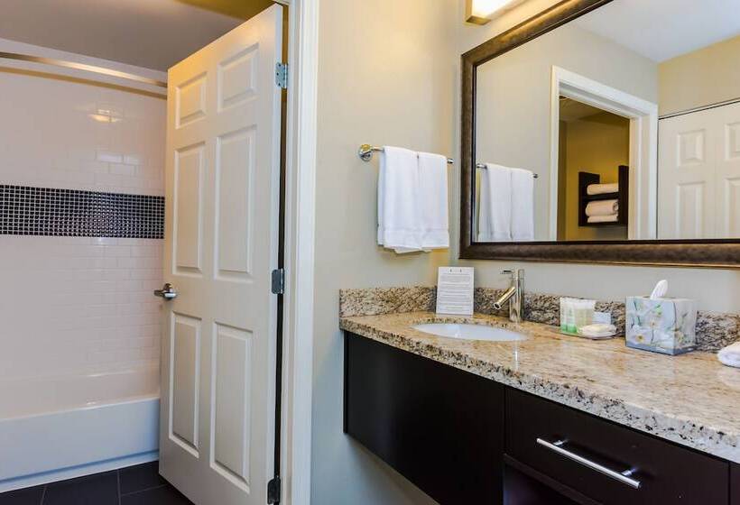Люкс, Staybridge Suites Grand Forks, An Ihg