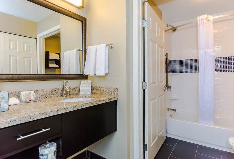 Студия Стандарт, Staybridge Suites Grand Forks, An Ihg