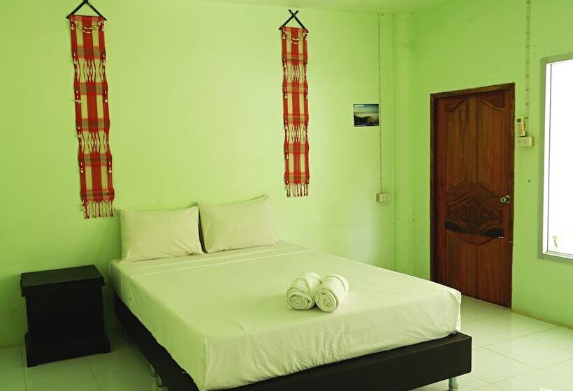 اتاق لوکس, Baan Lung Yod Resort Keangkrachan