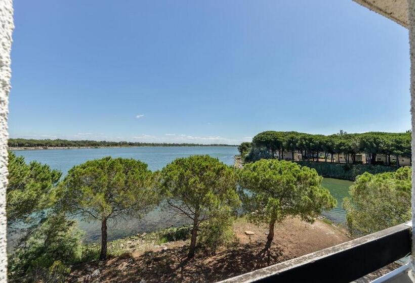Номер Стандарт с Балконом, Belambra Clubs La Grande Motte Petite Camargue   Presqu île Du Ponant