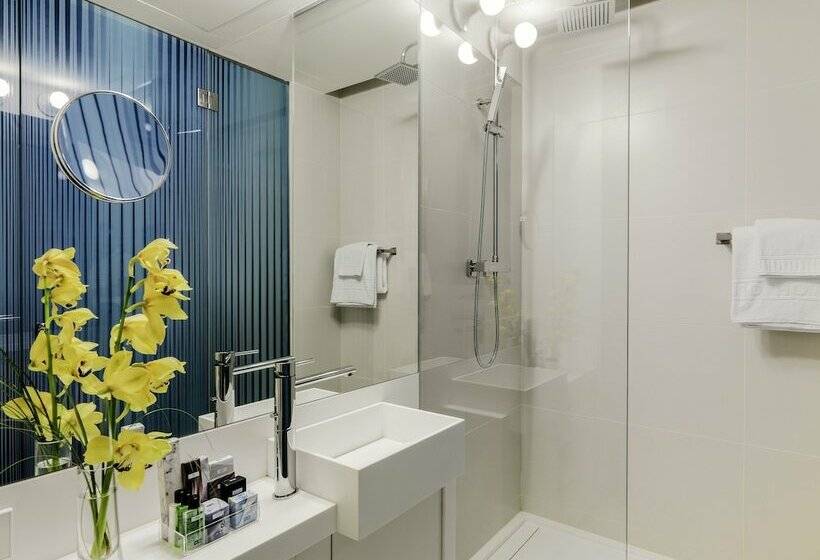 Семейный Номер, H10 Urquinaona Plaza