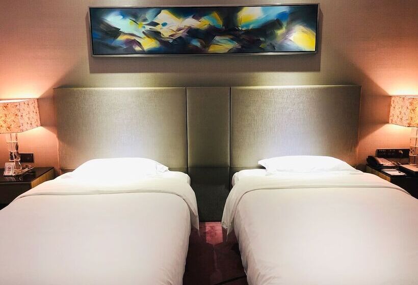 Номер Executive, La Perle International Hotel   Free Shuttle Between Hotel And Exhibition Center During Canton Fair &