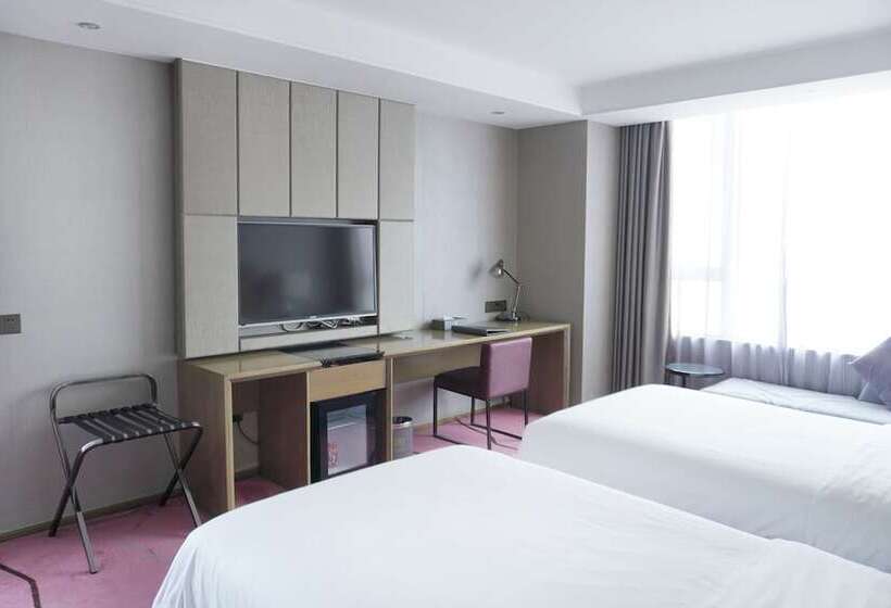 Номер Executive, La Perle International Hotel   Free Shuttle Between Hotel And Exhibition Center During Canton Fair &