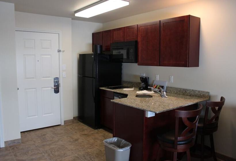 스위트, Extended Stay Americas Suites   Minot