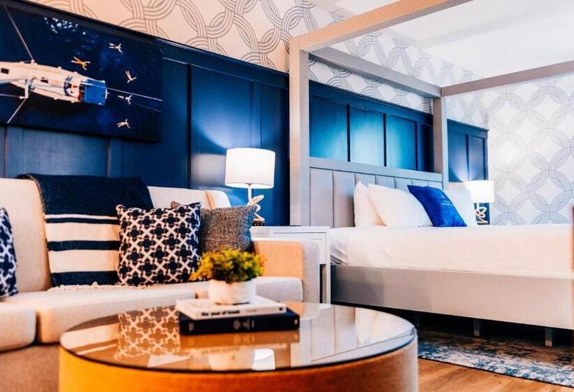 Полулюкс, Salem Waterfront Hotel & Suites