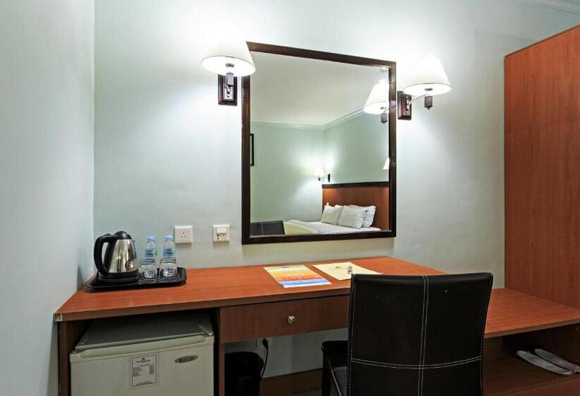 디럭스 룸, The Orchard Cebu Hotel & Suites