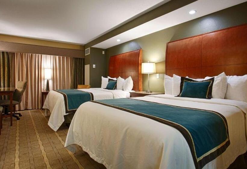 Номер Стандарт Вид на Реку, Oshkosh Marriott Waterfront Hotel & Convention Center