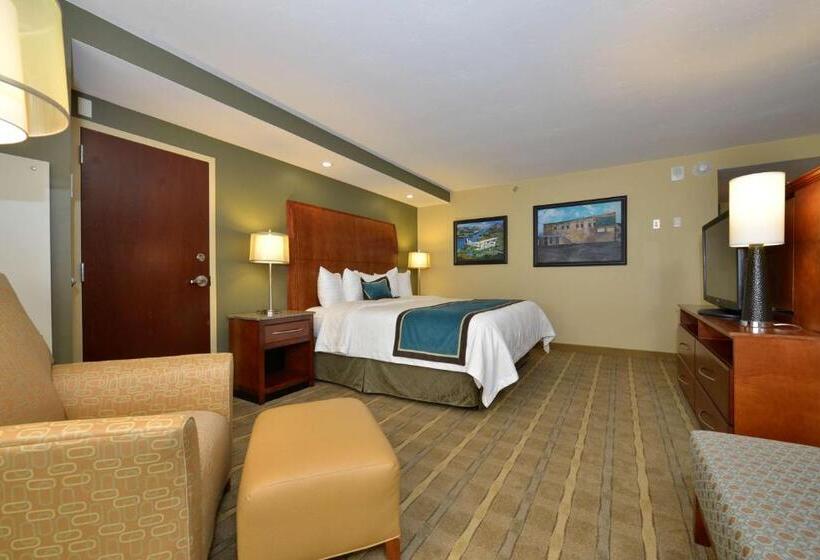 Люкс Executive Кровать Кинг, Oshkosh Marriott Waterfront Hotel & Convention Center