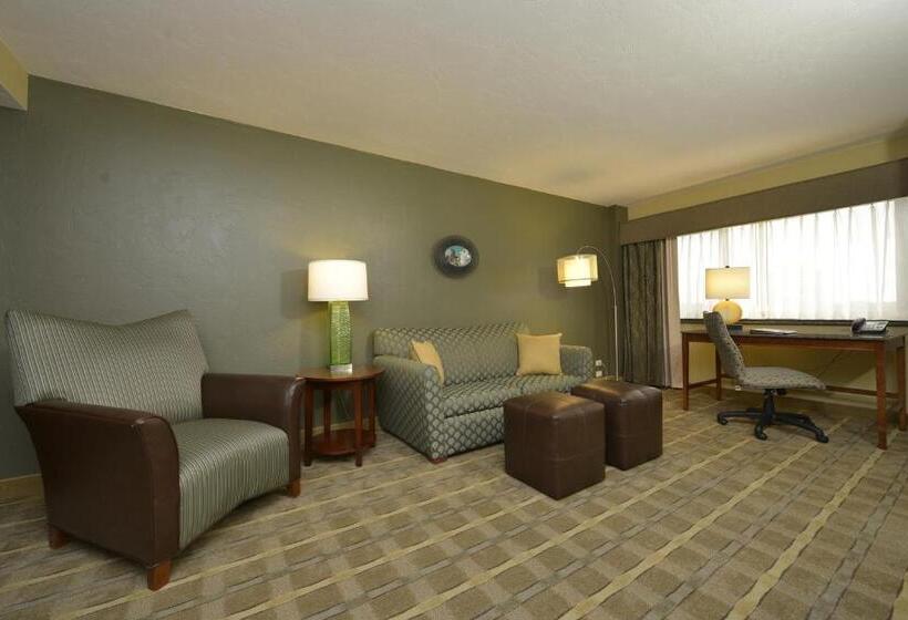 Люкс Кровать Кинг, Oshkosh Marriott Waterfront Hotel & Convention Center