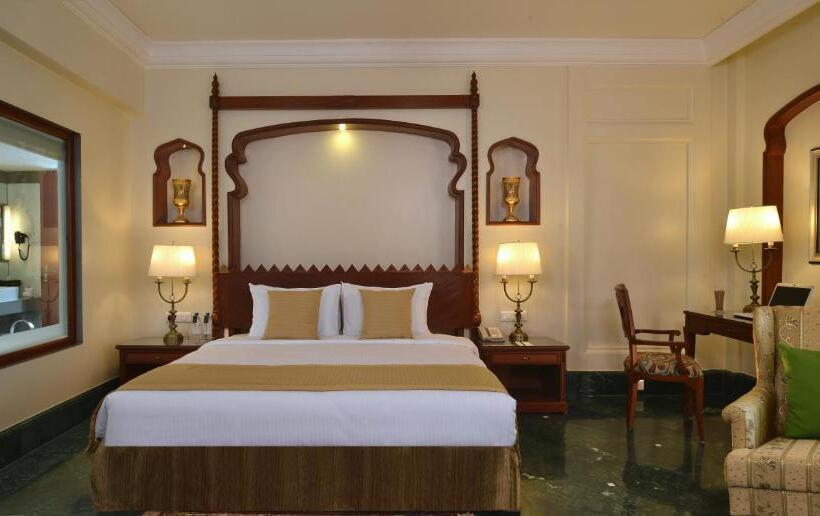 سوییت جونیور, Indana Palace Jodhpur