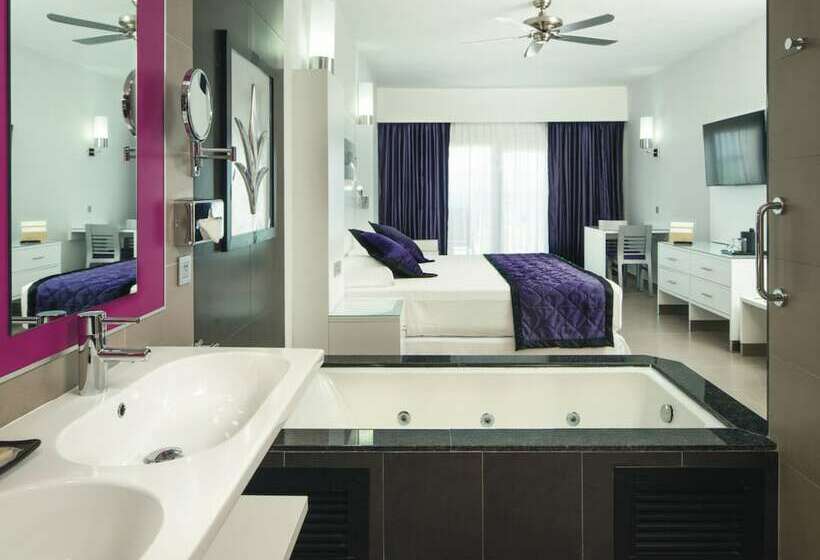 سوییت جونیور با چشم‌انداز دریا, Riu Palace Jamaica   Adults Only   All Inclusive