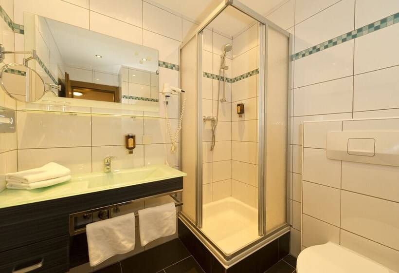 패밀리 룸 산 전망, Genusshotel Almrausch