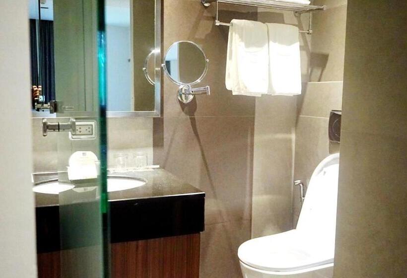 اتاق استاندارد یک نفره, S33 Compact Sukhumvit