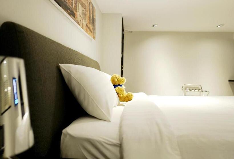 اتاق استاندارد با وان آب گرم, S33 Compact Sukhumvit