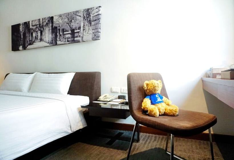 اتاق لوکس, S33 Compact Sukhumvit