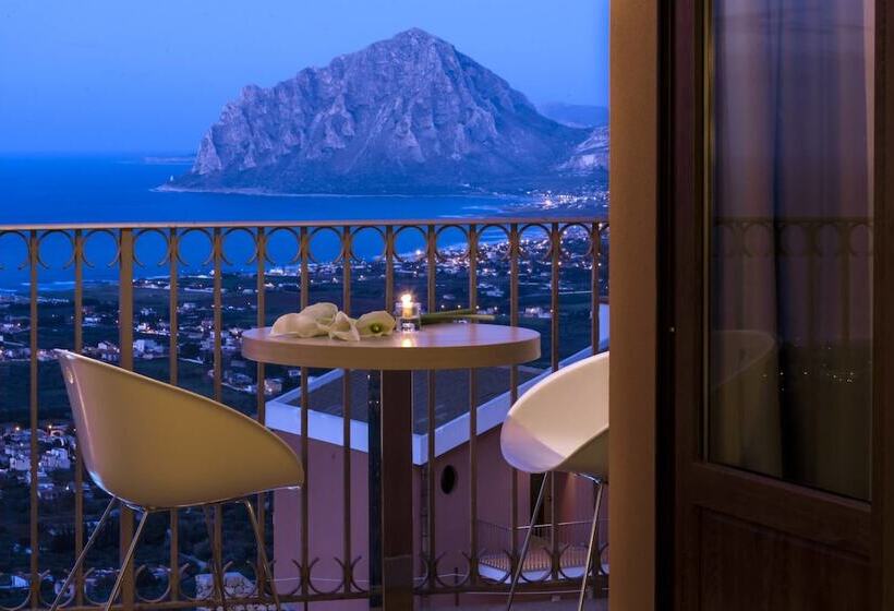 اتاق سوپریور با چشم‌انداز دریا, Parco Degli Aromi Resort & Spa