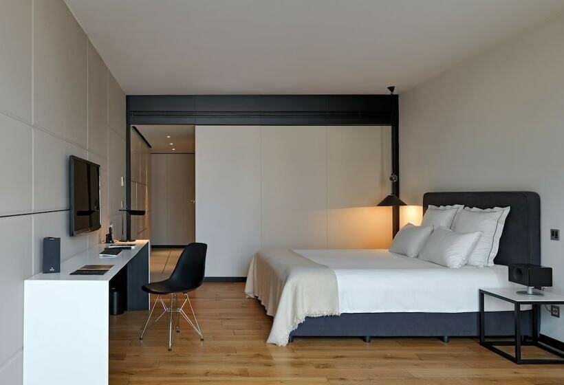 Номер Deluxe, Sense Hotel Sofia, A Member Of Design Hotels