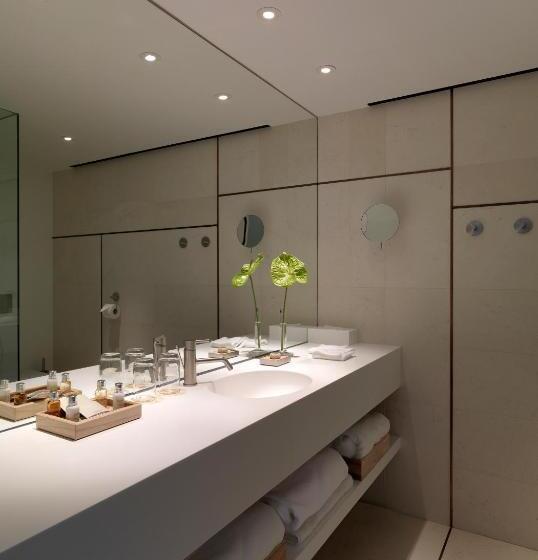 Номер Superior, Sense Hotel Sofia, A Member Of Design Hotels