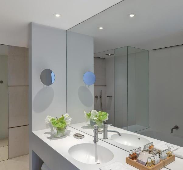 Представительский номер с видом, Sense Hotel Sofia, A Member Of Design Hotels