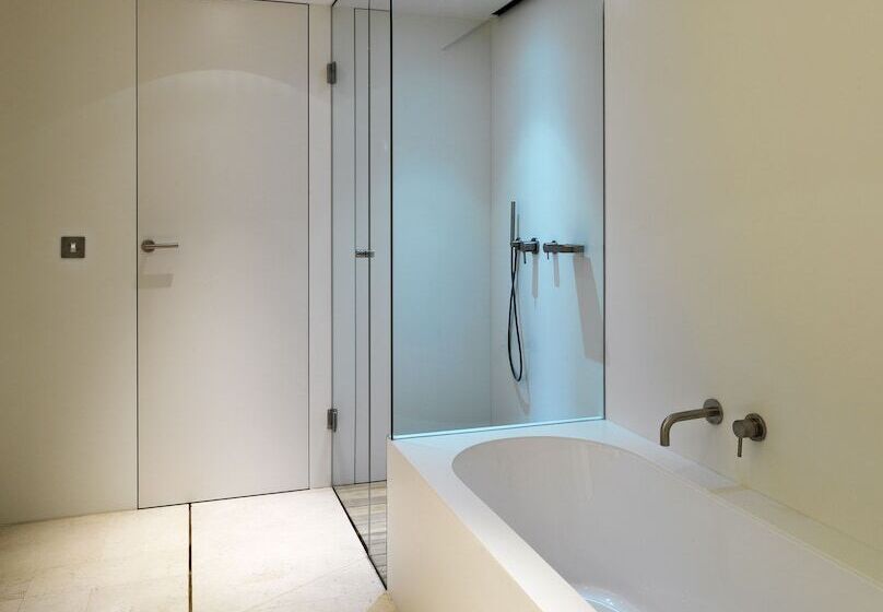 Номер Deluxe, Sense Hotel Sofia, A Member Of Design Hotels