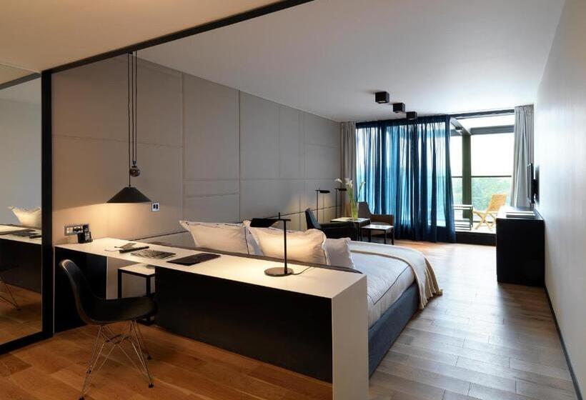 Представительский номер с видом, Sense Hotel Sofia, A Member Of Design Hotels