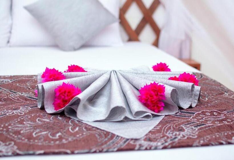 Номер Deluxe, Kuti Hotel Stone Town