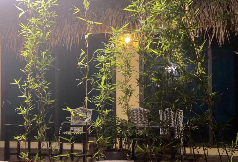 اتاق استاندارد با چشم‌انداز دریاچه, Cornercatba