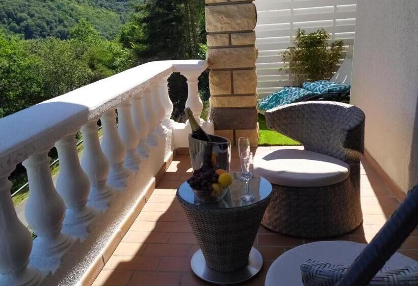 Номер Стандарт с Балконом, Ma Villa Au Bord De L Eau