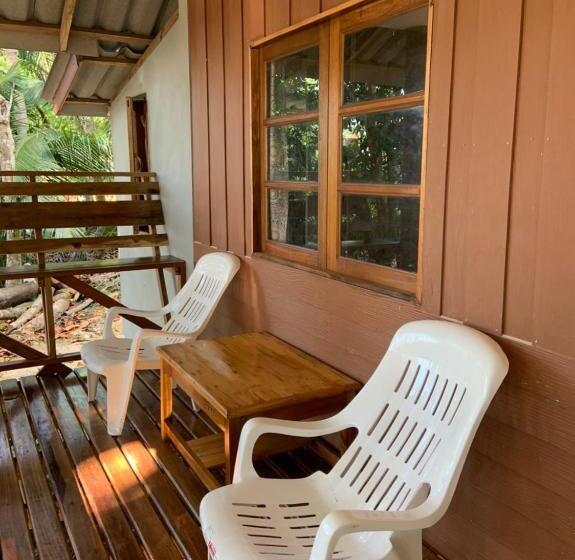 بانگلوی استاندارد با چشم‌انداز دریا, Sunset Bungalow Koh Chang Ranong