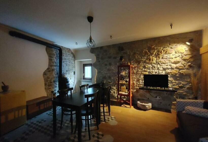 Четырехместный Номер Стандарт, Borgo Sciugolo