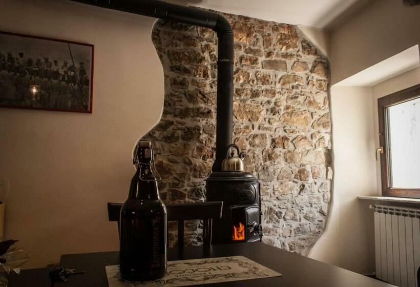 Четырехместный Номер Стандарт, Borgo Sciugolo